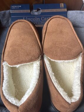 Men’s Tan Fleece-Lined Slip-On Slippers